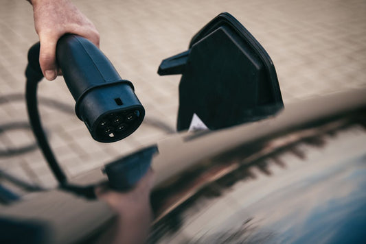 Ladestecker fürs E-Auto im Vergleich - Typ 2, CCS, Tesla & Co.