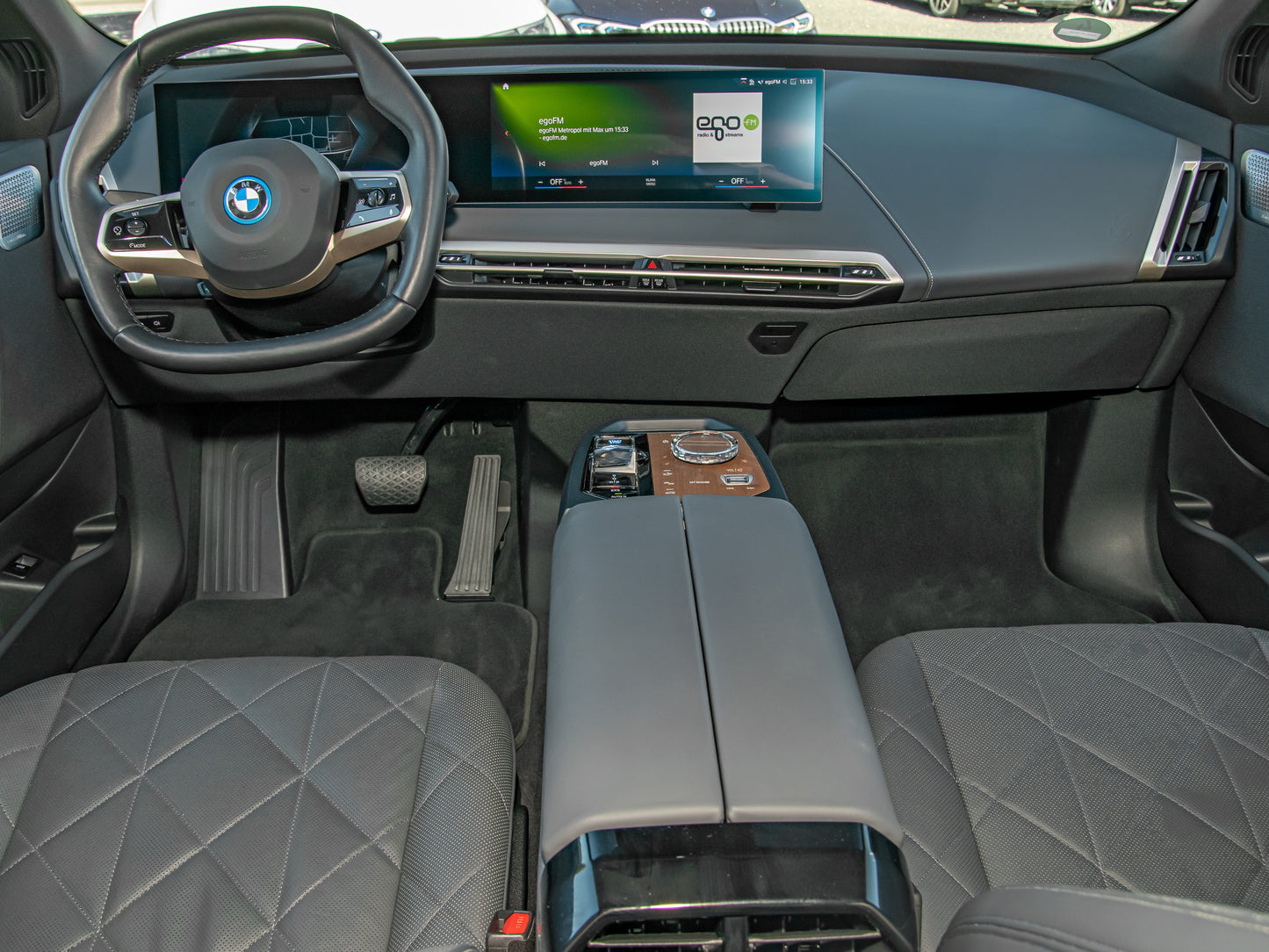 BMW iX M60